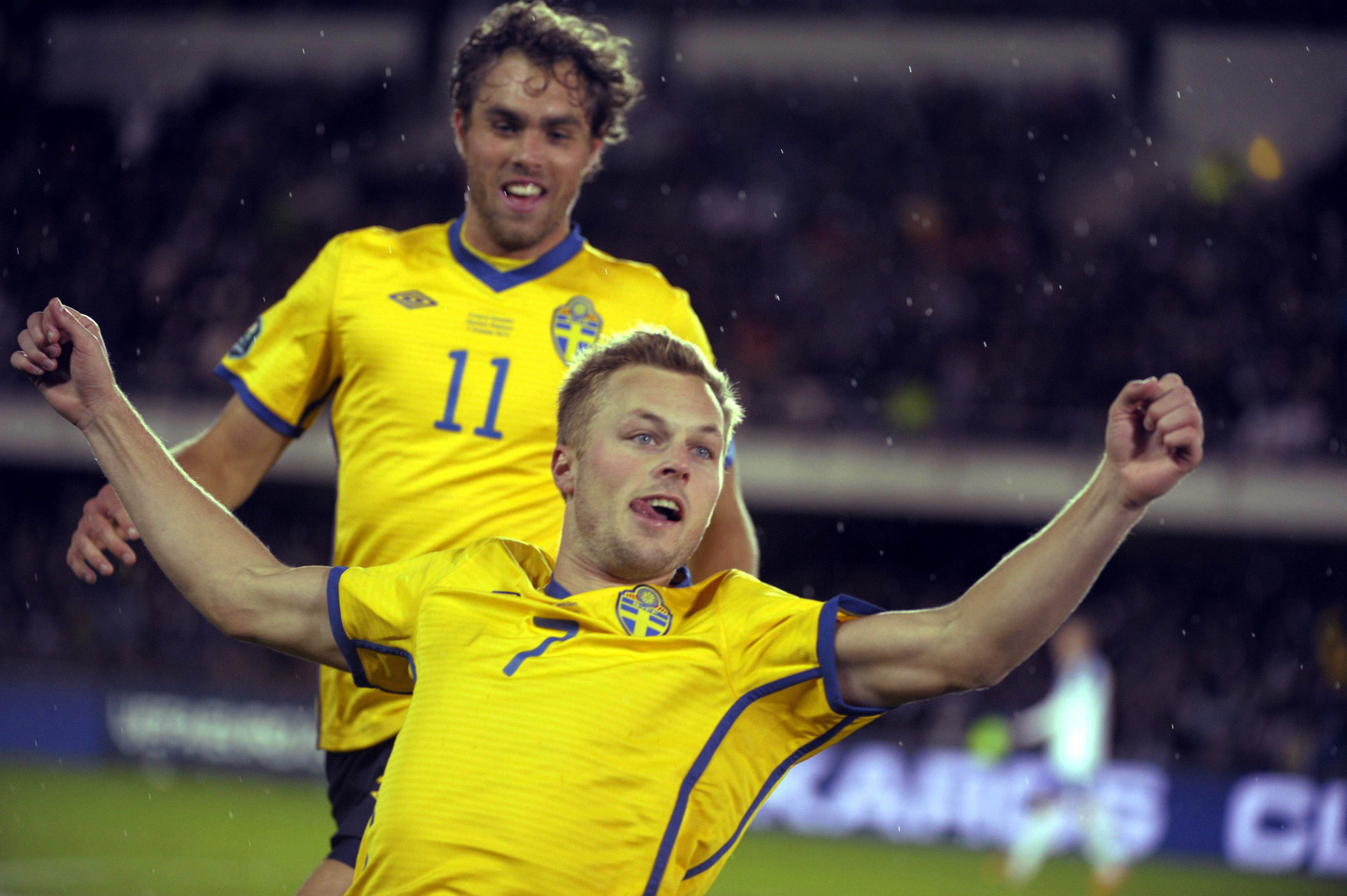 Sebastian Larsson gav Sverige ledningen i den första halvleken.