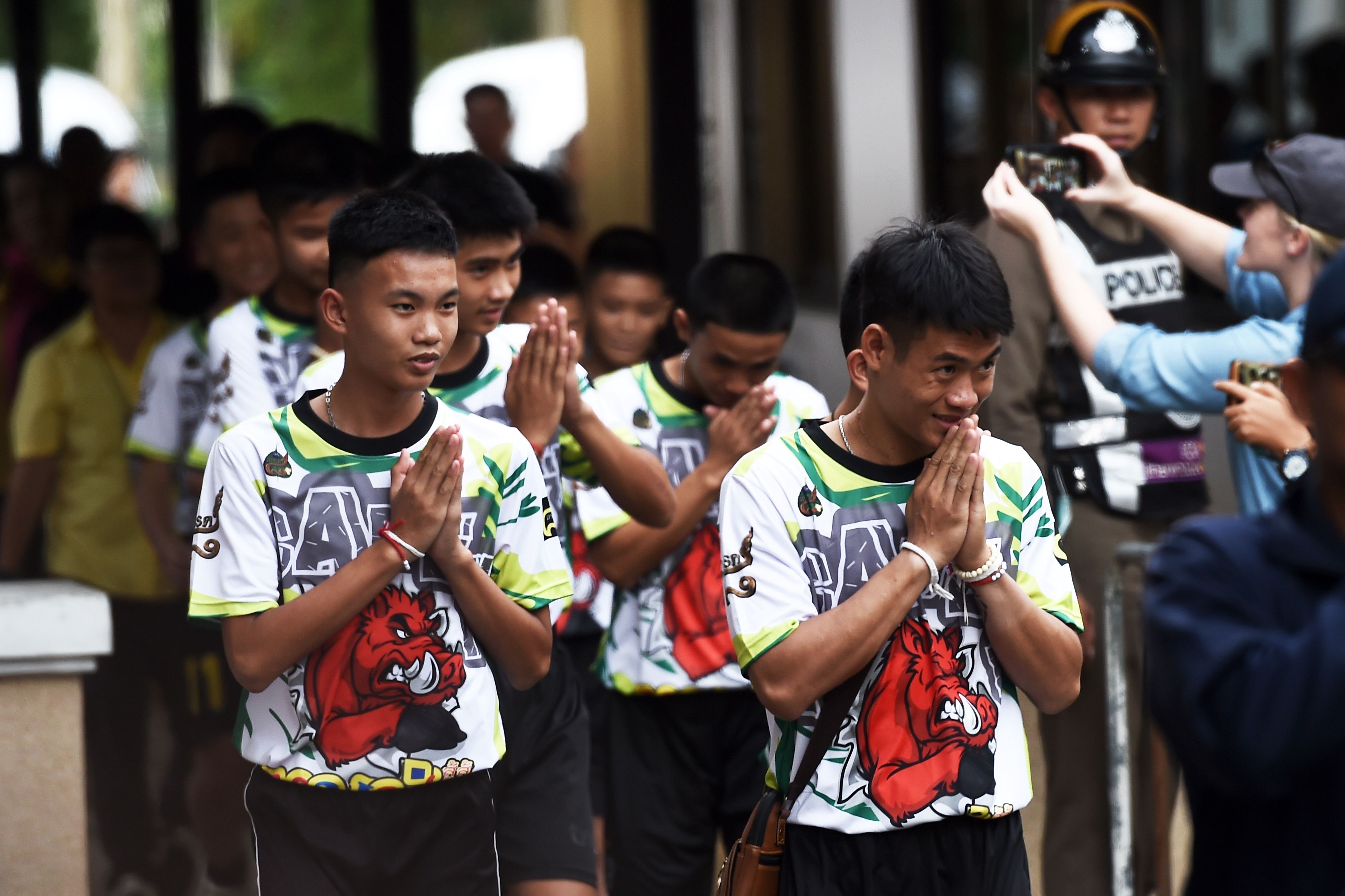 Thailändska fotbollslaget hade pressträff. Thailändska fotbollslaget hade pressträff.