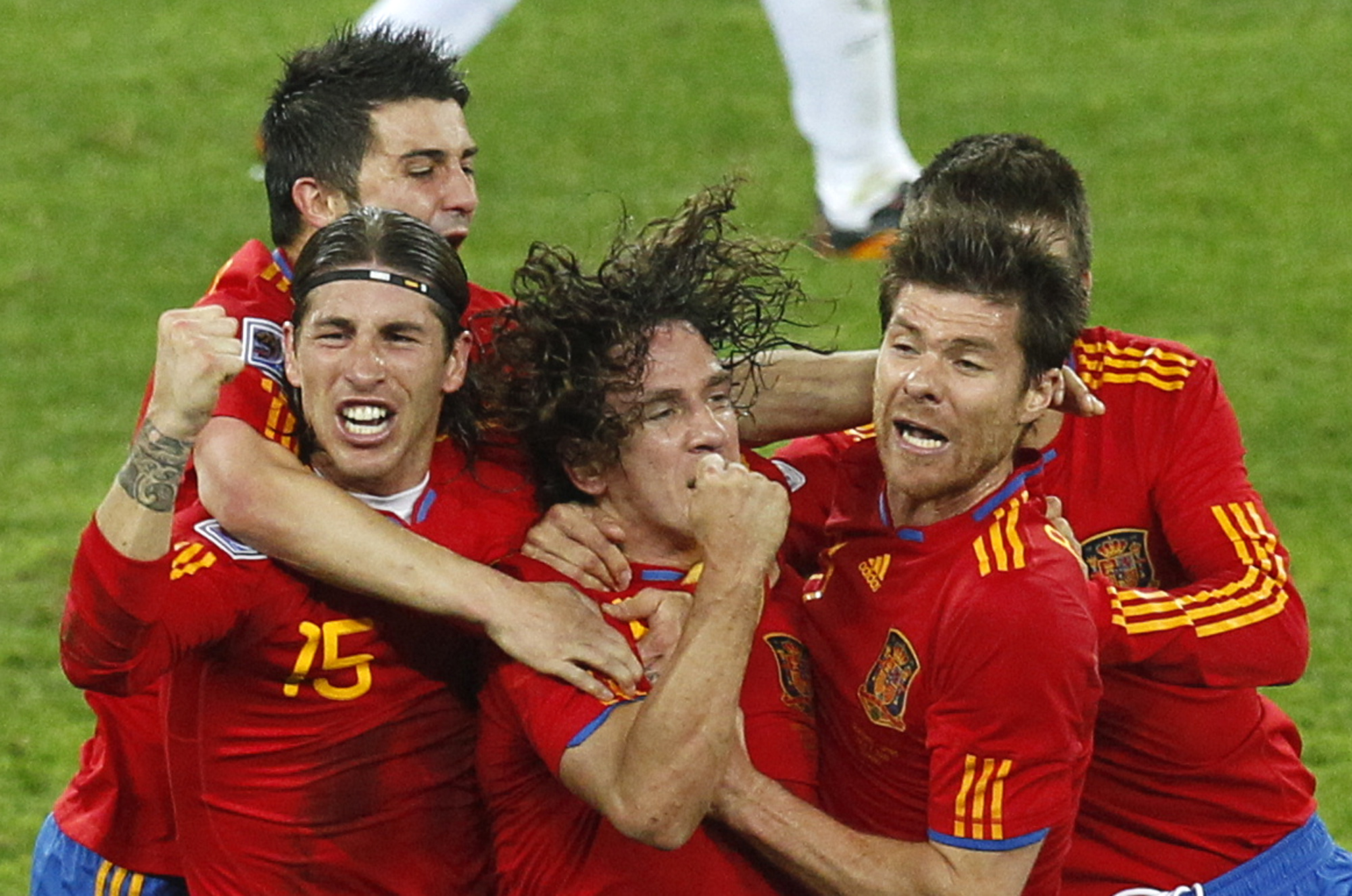Spanien ser därför ut att få klara sig utan världsstjärnorna Carles Puyol och David Villa.