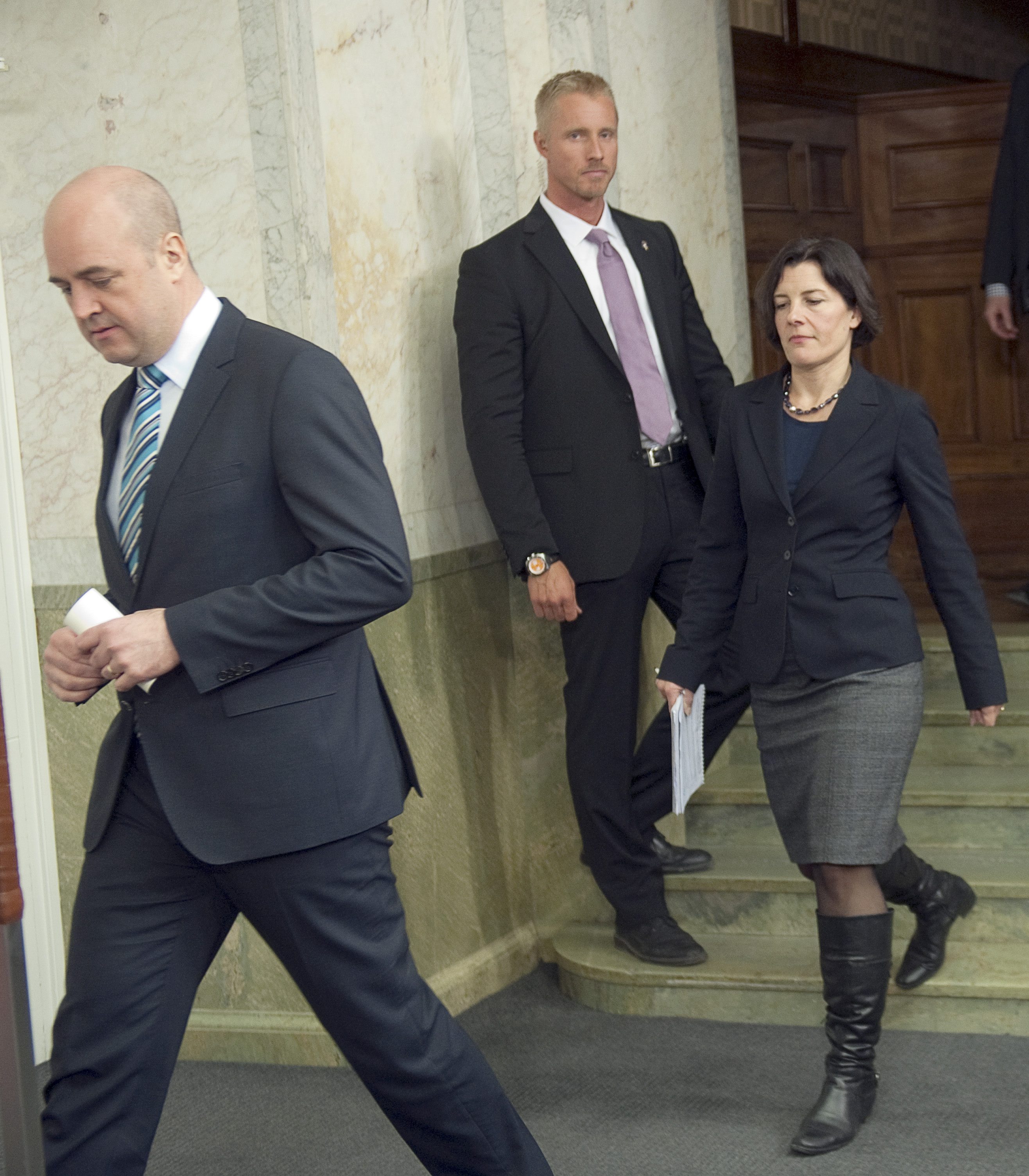 "Jag är mycket glad till att Karin Enström tackat ja till att bli försvarsminister" sa Reinfeldt.