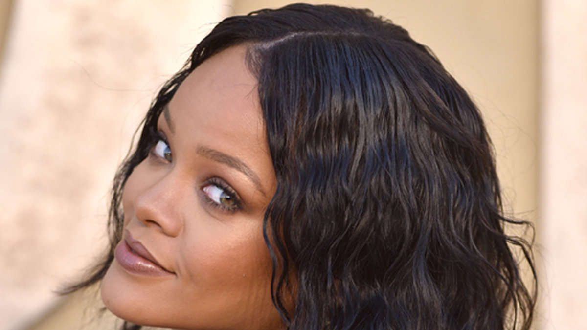 Rihanna hyllas nu av sina följare för sin roliga meme.
