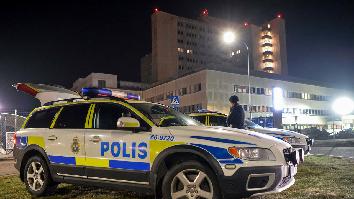 Det var efter klockan 23.00 på påskdagskvällen som polis larmades till Industrigatan i norra Kristianstad efter uppgifter om ett jättebråk.