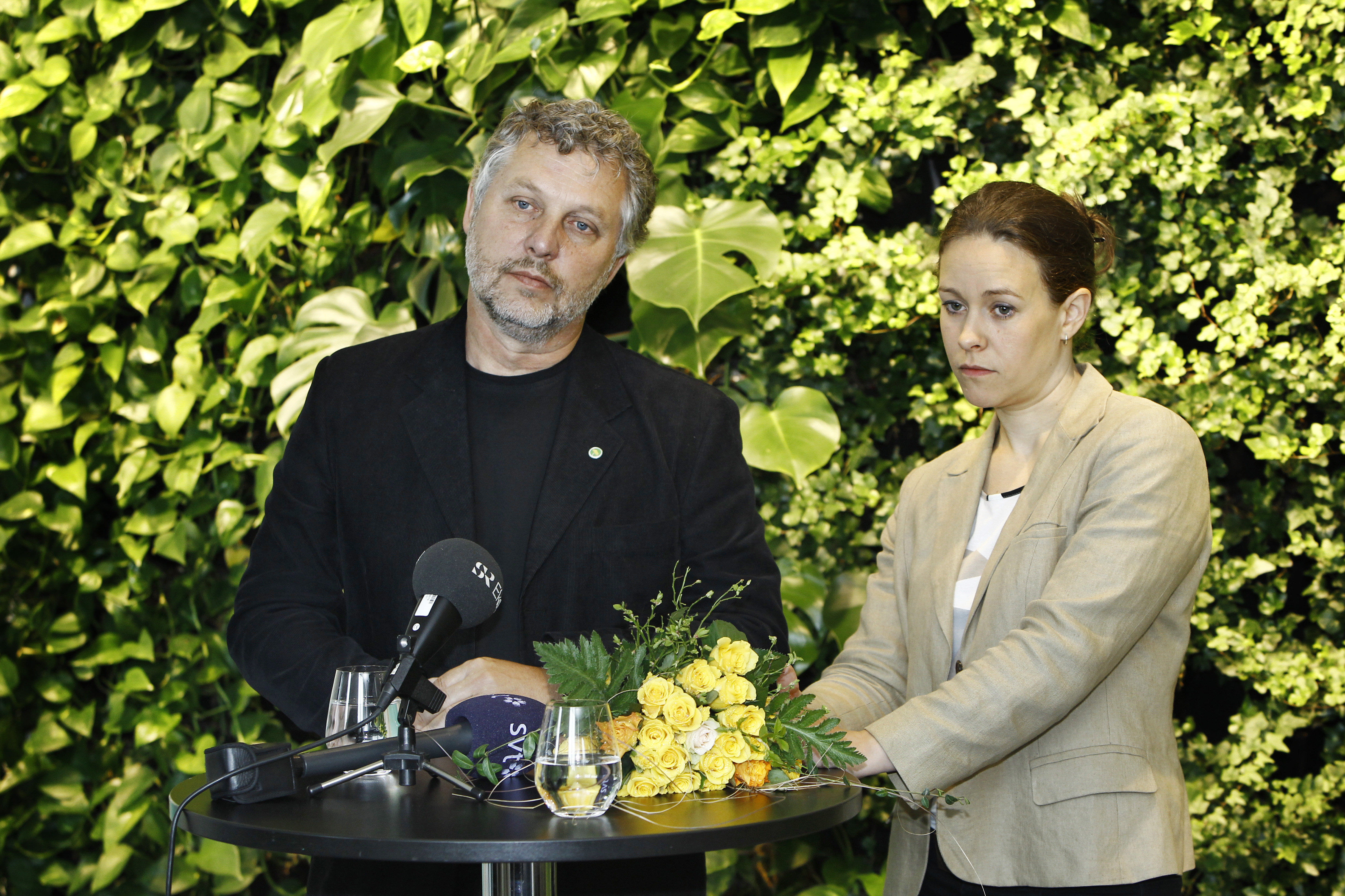 Miljöpartiets språkrör Peter Eriksson och Maria Wetterstrand kan glädja sig åt en återhämtning sedan aprilmätningen.