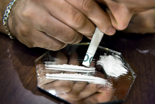 Personerna i studien får snorta kokain - helt lagligt.