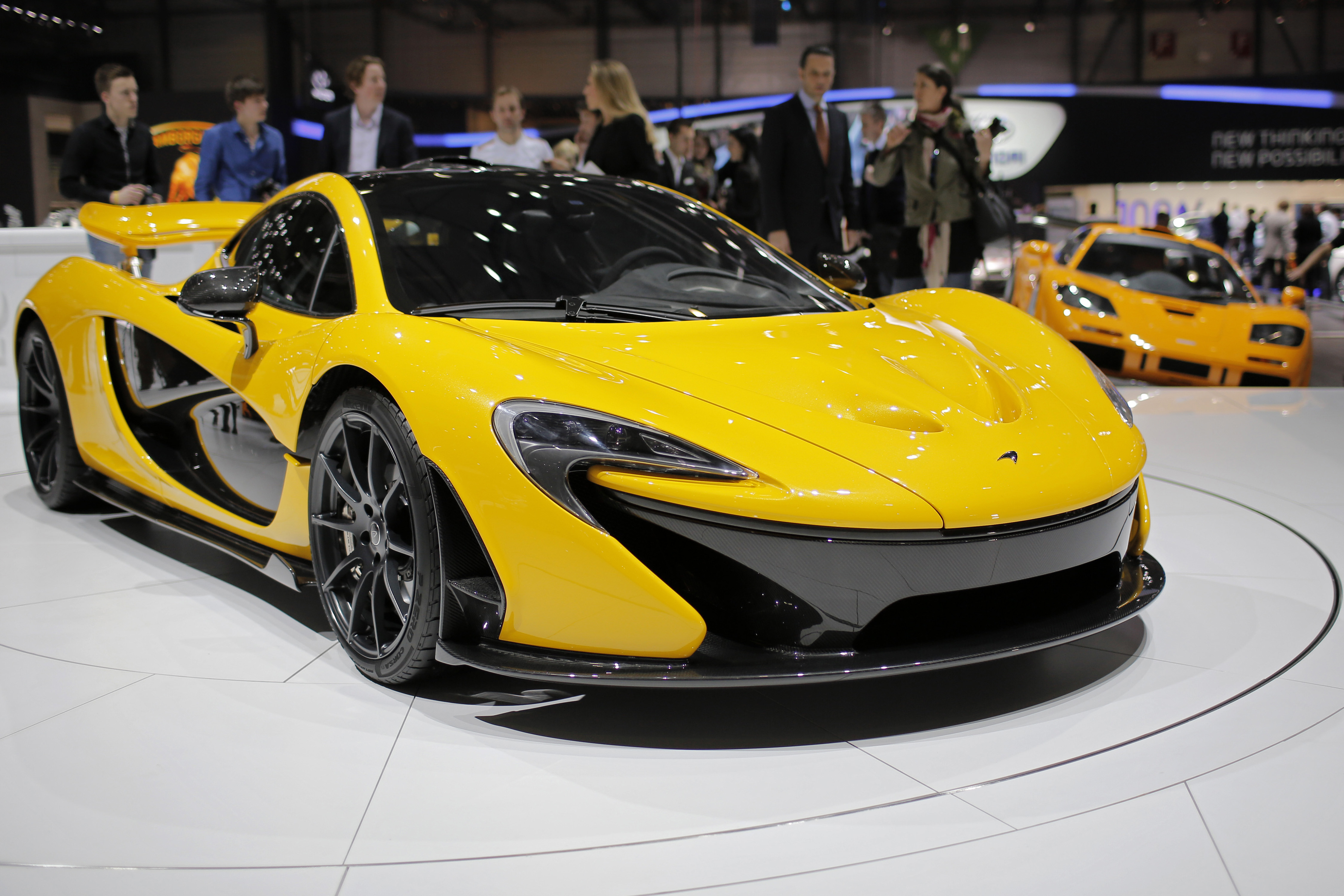 7. McLaren P1. Topphastighet: 350 km/h, 0-100 på 2,8 sekunder. 7. McLaren P1. Topphastighet: 350 km/h, 0-100 på 2,8 sekunder.