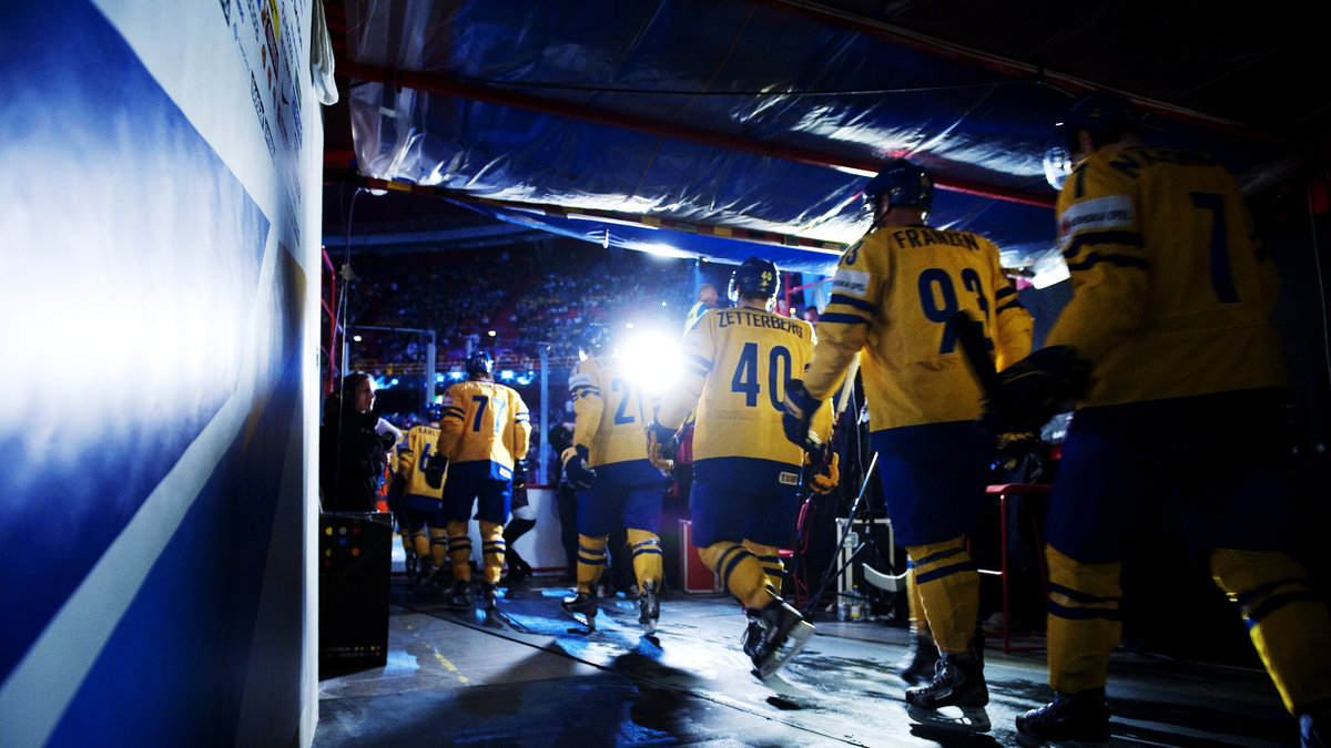 Allt var upplagt för succé för Sverige i hockey-VM på hemmaplan.