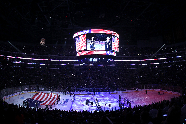 Staples Center hade laddat för Stanley Cup-fest, men firandet får vänta. Staples Center hade laddat för Stanley Cup-fest, men firandet får vänta.