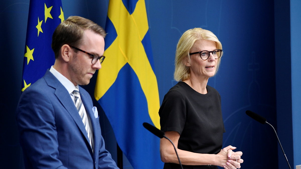Finansminister Elisabeth Svantesson (M) och infrastruktur- och bostadsminister Andreas Carlson (KD) presenterar nya förslag på bostadsområdet.