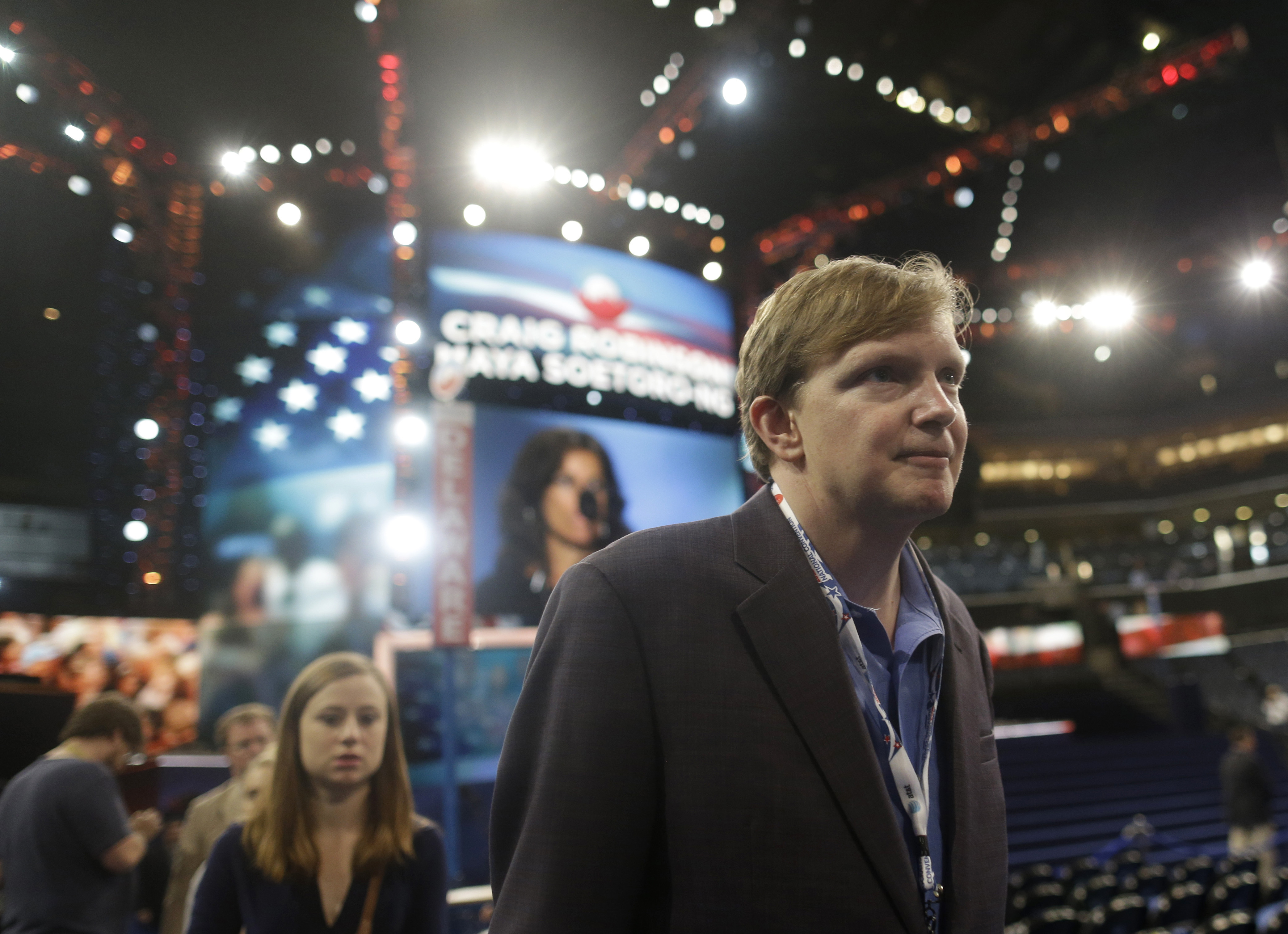 Kampanjchefen Jim Messina håller i de demokratiska trådarna. Kampanjchefen Jim Messina håller i de demokratiska trådarna.