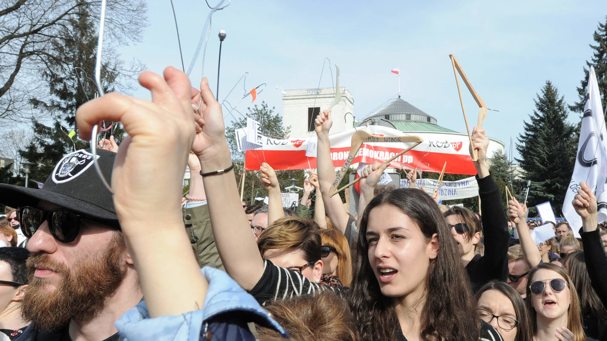 Förslaget i Polen har väckt stora protester. 