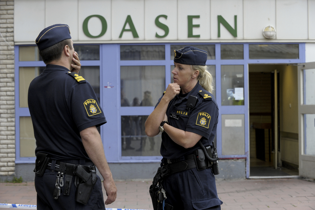 Polisvåld, Jesper Nilsson, Hornstullspoliserna, Gunno Gunnmo, SMS-duellen, Polisen, Sms-duell, Övervåld, Brott och straff