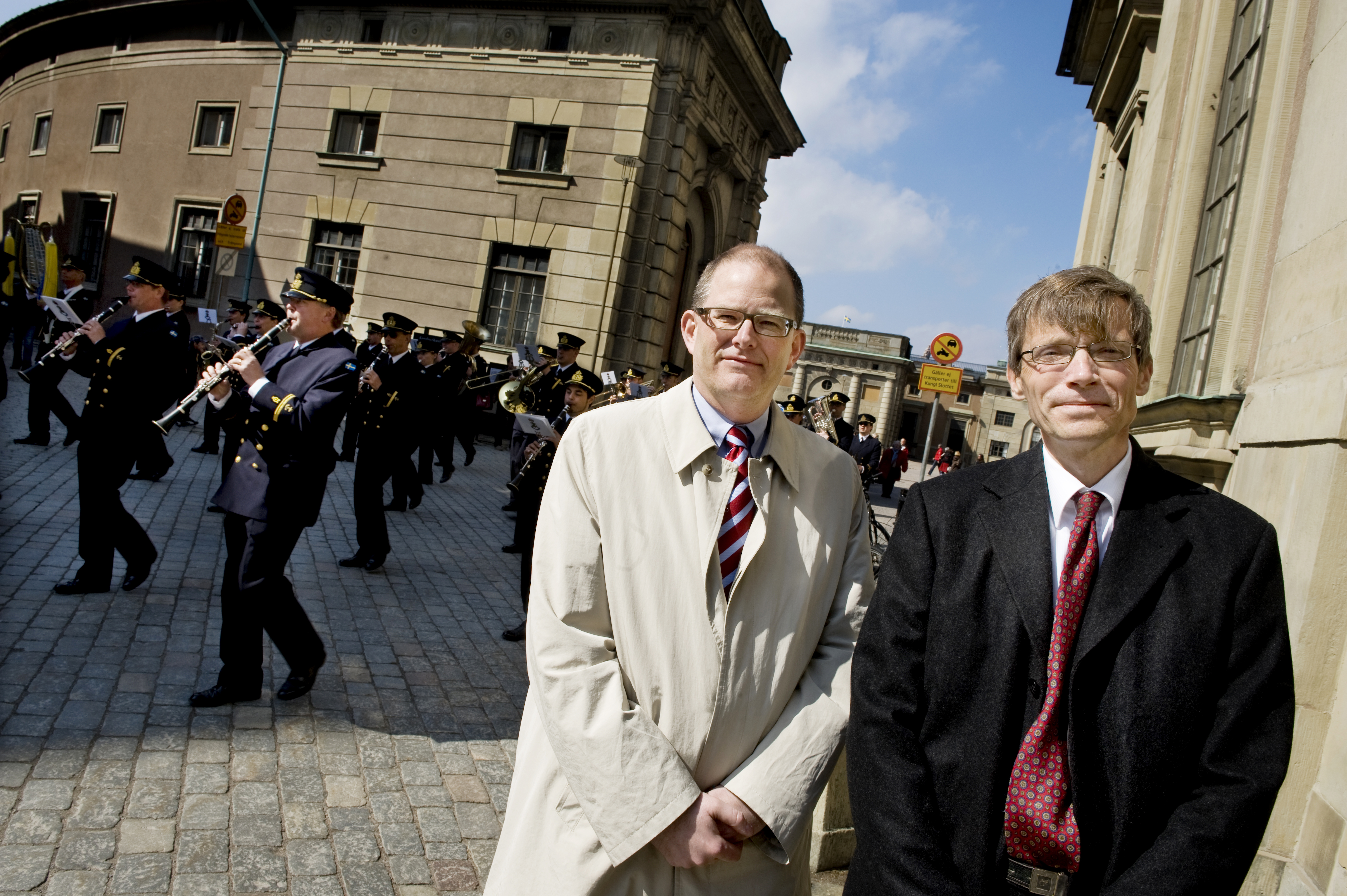 PJ Anders Linder är monarkist och Per Svensson republikan.