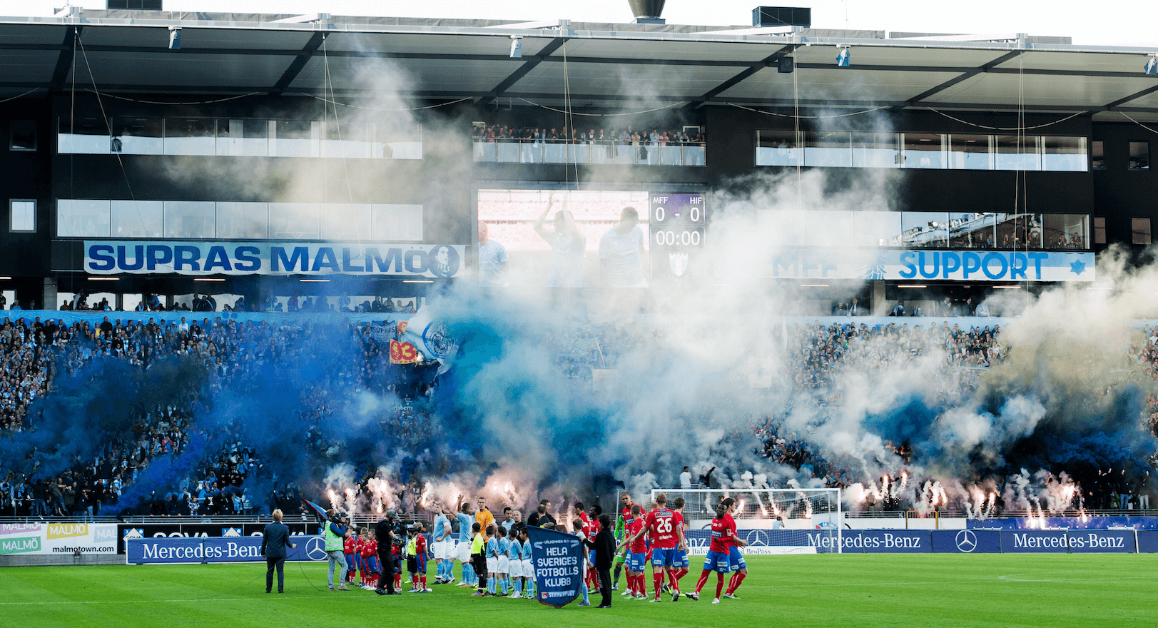 Malmö-klacken mot Helsingborg. Malmö-klacken mot Helsingborg.