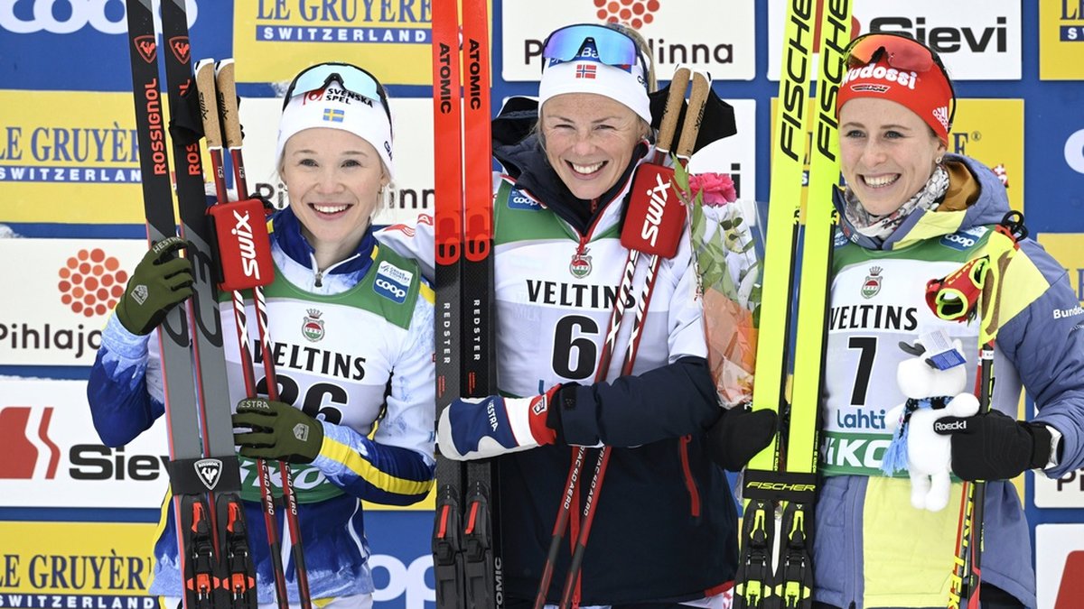 Från vänster: Jonna Sundling, Sverige, Anne Kjersti Kalvå, Norge, och tyskan Katharina Hennig på pallen.