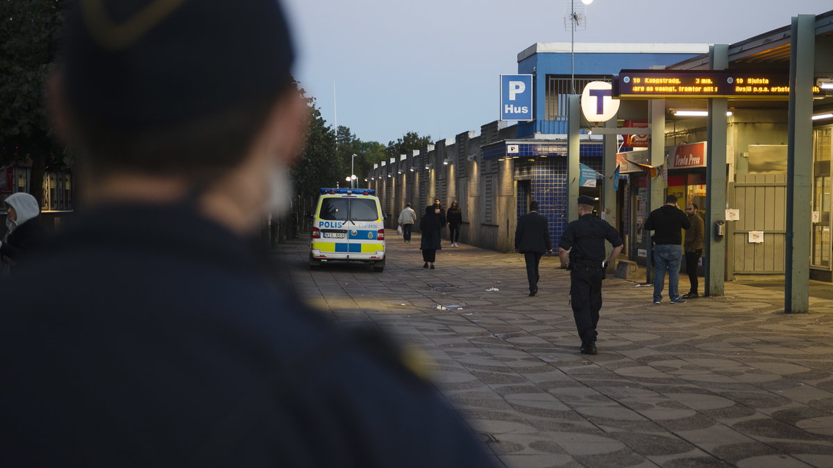 Polisen på plats i Rinkeby