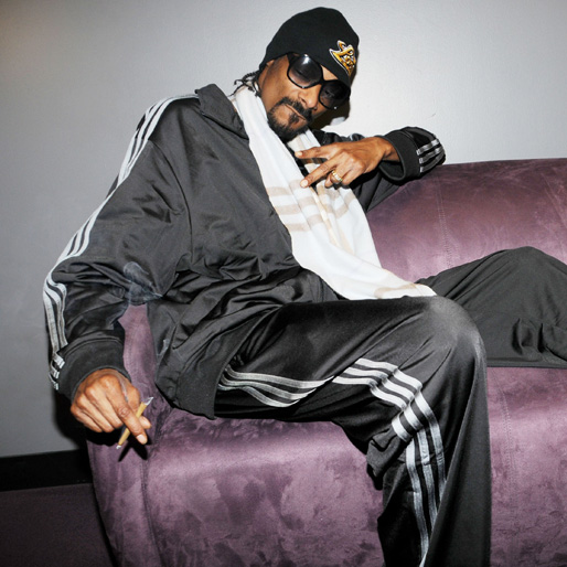 Snoop cashar in på marijuana. 