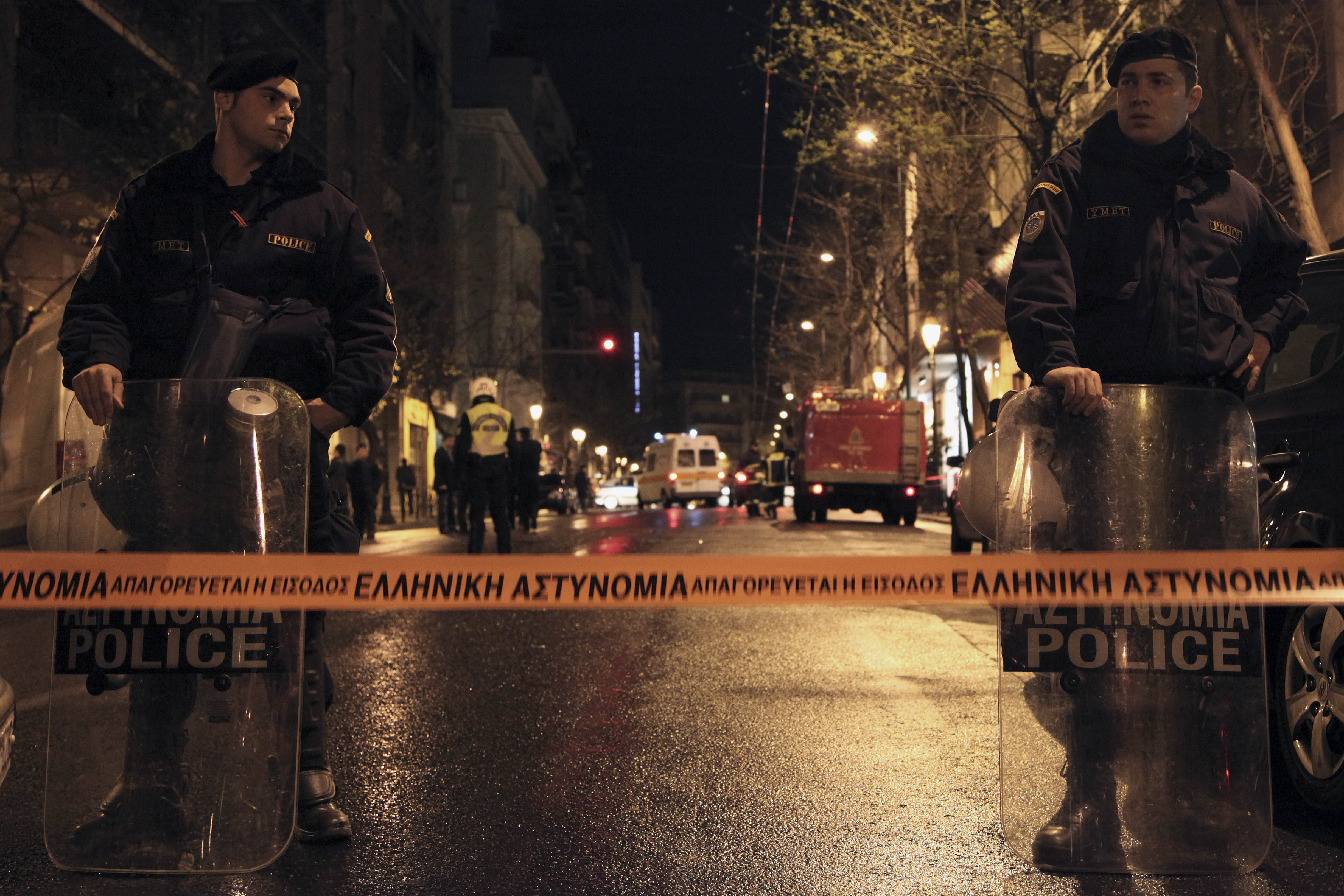 Den nya självmordsvågen beskrivs som en ny kategori; i Grekland - "politiska självmord".