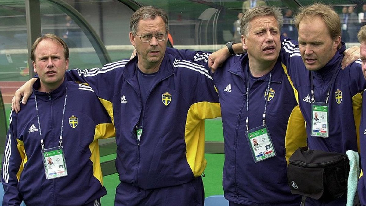 Tommy och Lasse med sina kända overaller. Sverige åkte ut mot Senegal i åttondelsfinalen. 