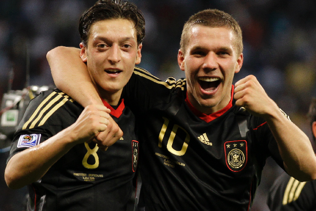 Podolski tillsammans med Mesut Özil med det tyska landslaget.