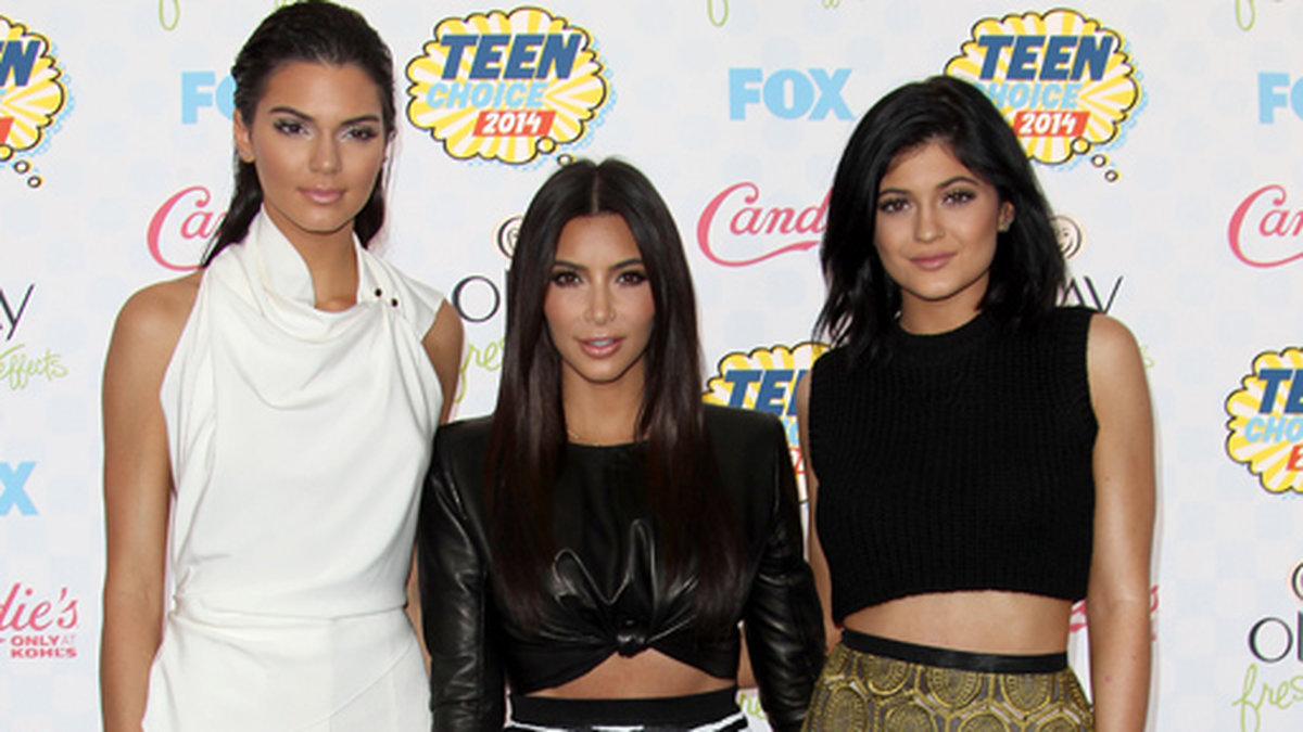 Trion samlad! Kardashians vann pris för årets realityshow med "Keeping up with the Kardashians".