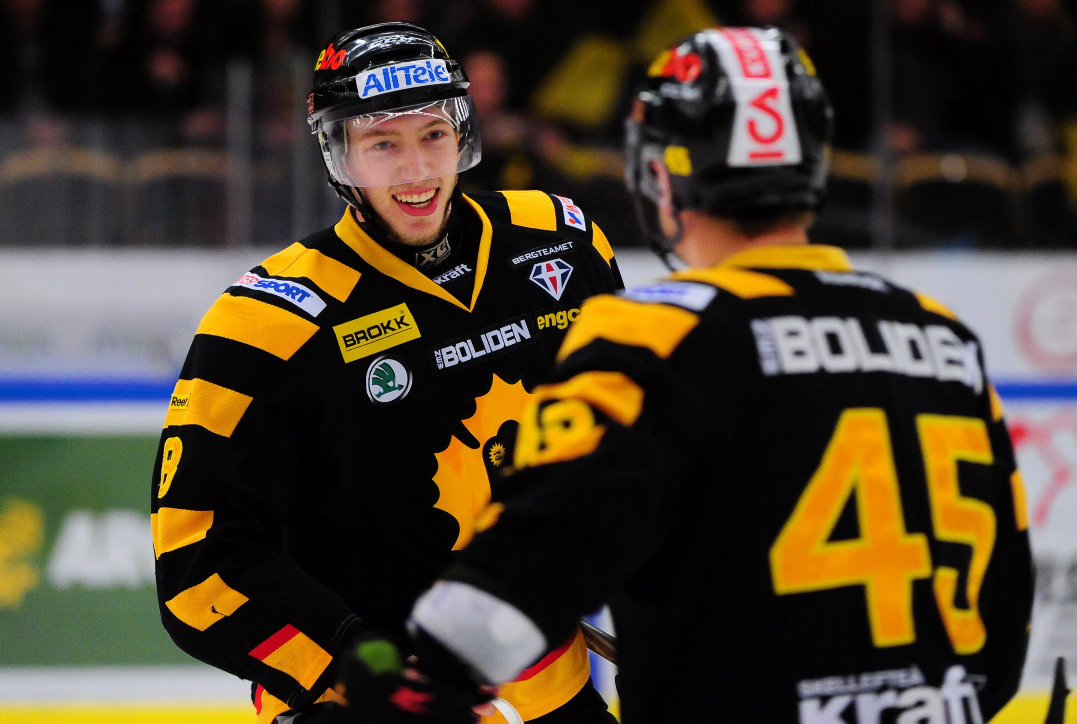 Petter Granberg och Oscar Möllers Skellefteå AIK inleder semifinalserien mot AIK på måndag.