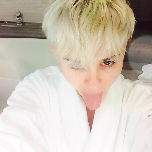Miley lipar. Miley lipar.