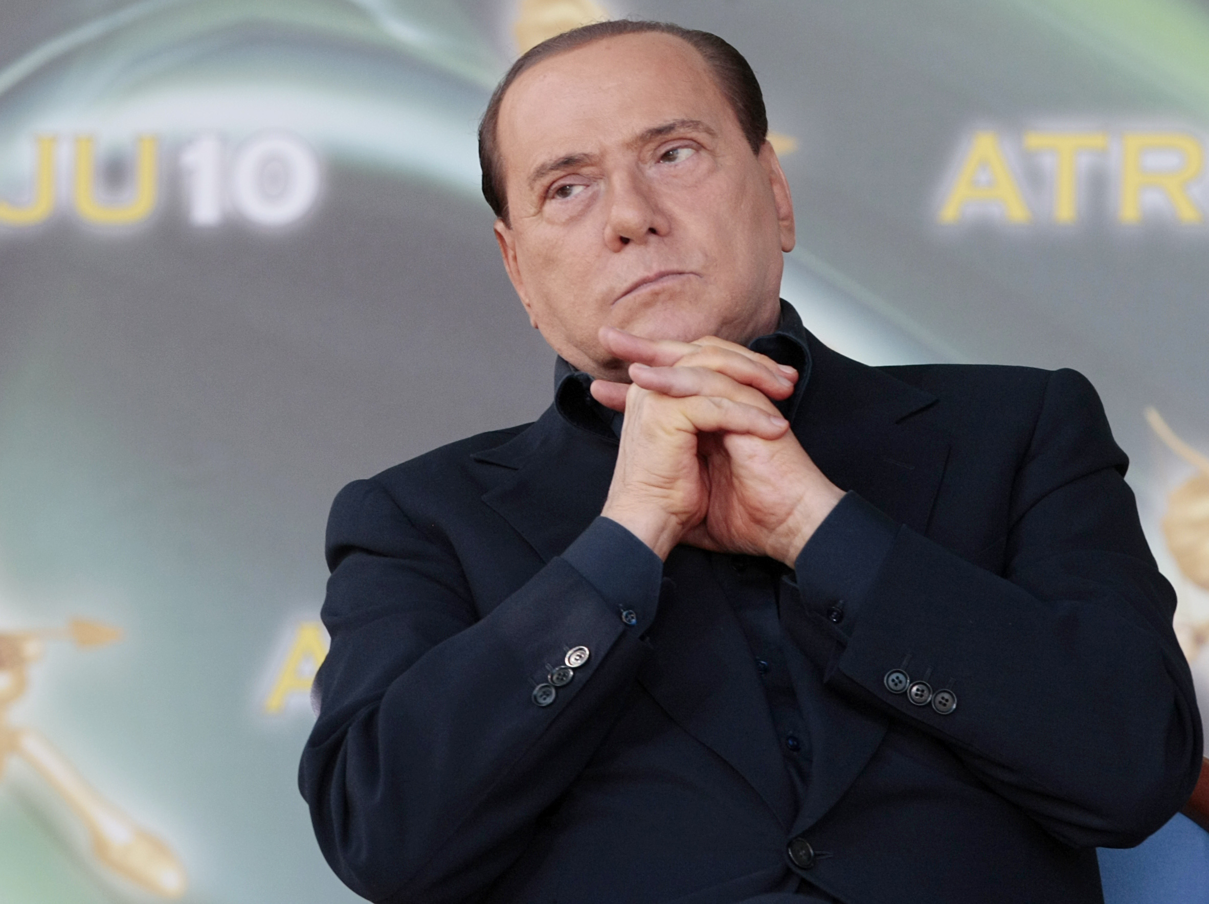 Berlusconi var inte nöjd med gårdagens förlust.