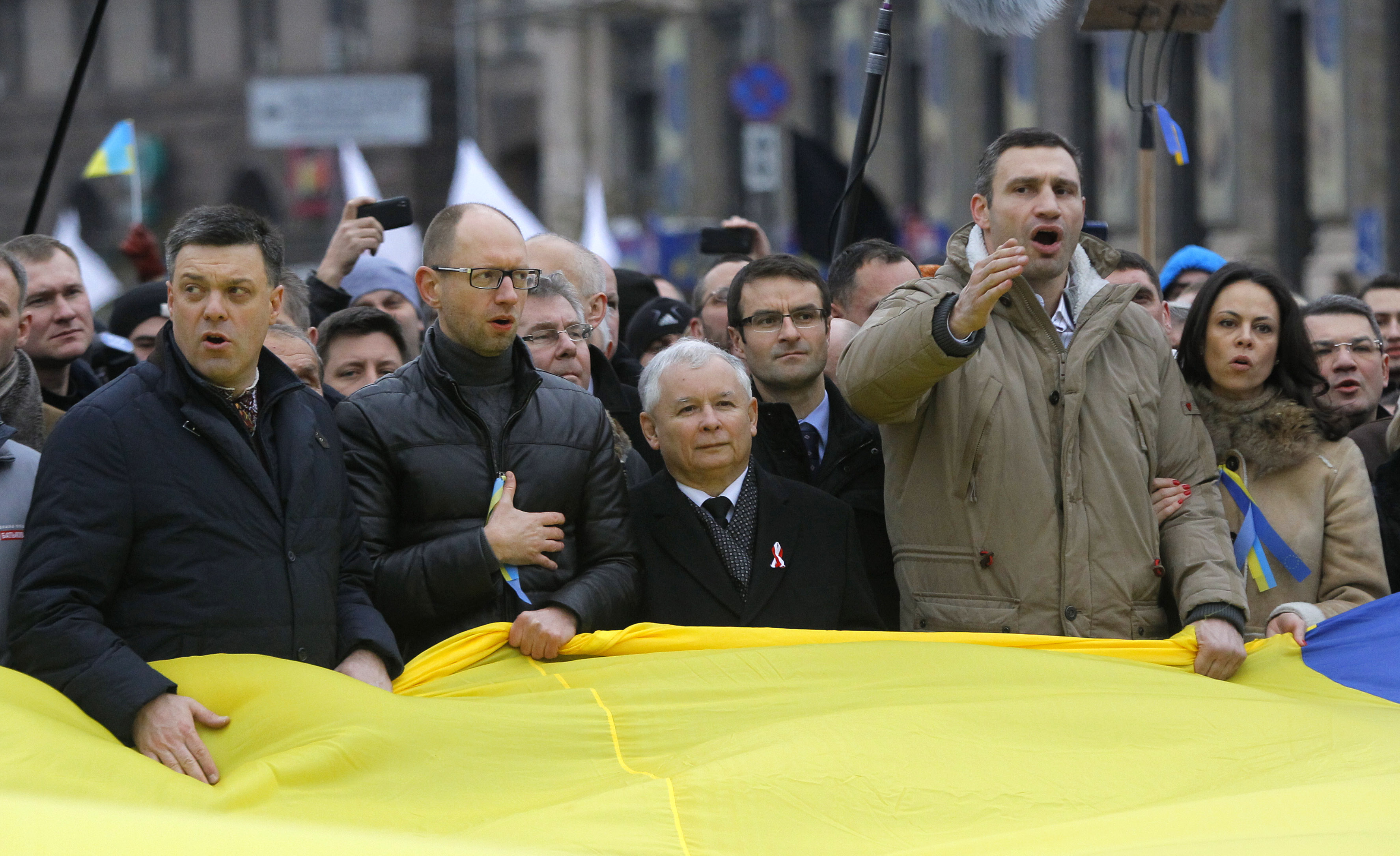 Boxningsvärldsmästaren Vitalij Klitsjko (till höger) är en av oppositionsledarna och företräder partiet UDAR (Ukrainsk demokratisk allians för reform). Boxningsvärldsmästaren Vitalij Klitsjko (till höger) är en av oppositionsledarna och företräder partiet UDAR (Ukrainsk demokratisk allians för reform).