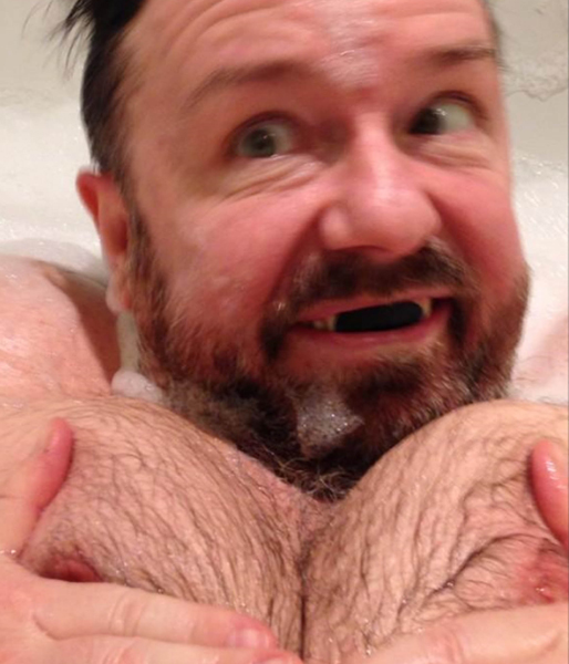 Komikern Ricky Gervais kanske borde skaffa en behå. Komikern Ricky Gervais kanske borde skaffa en behå.