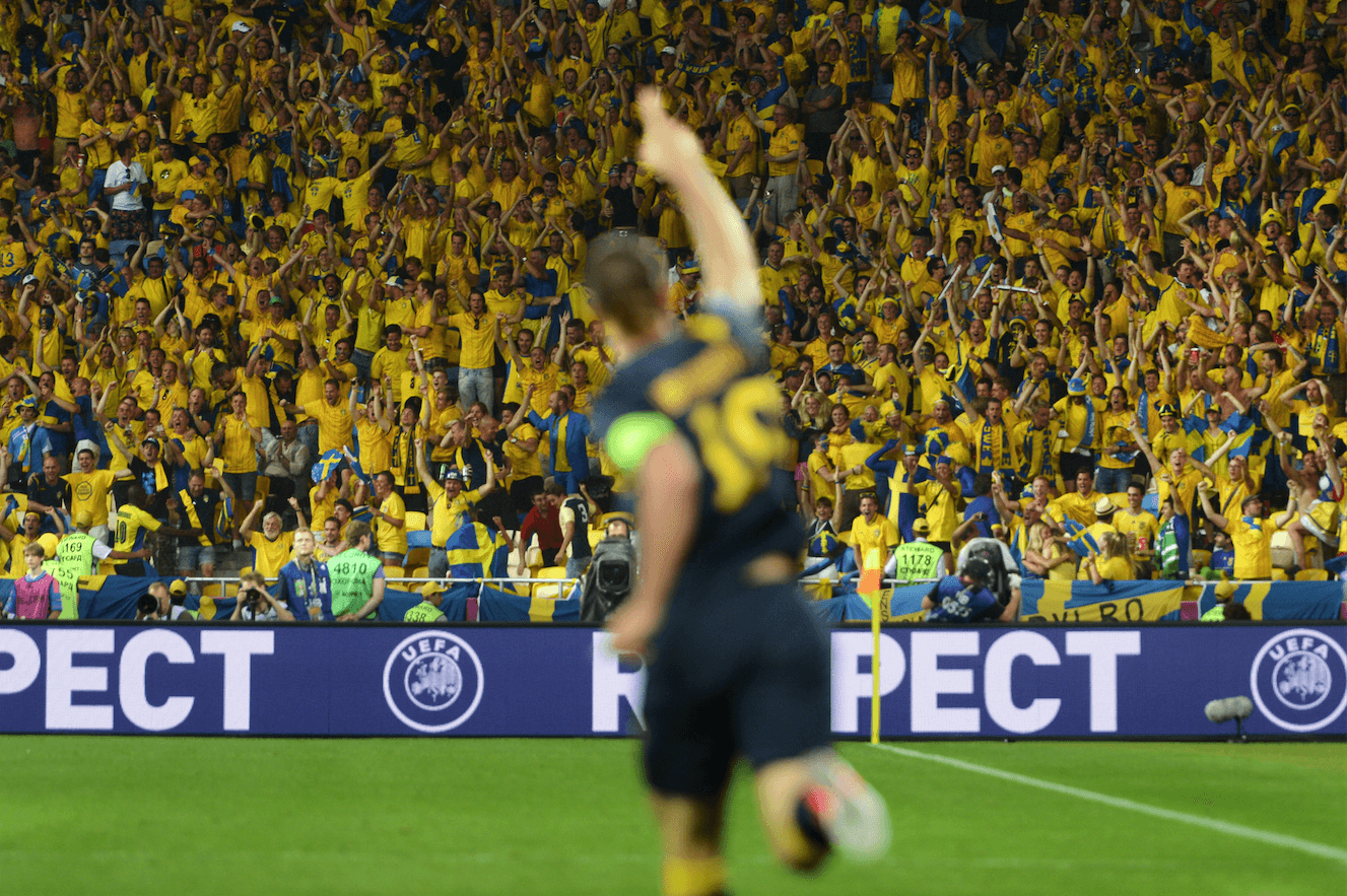 Zlatan firar sitt ledningsmål mot Ukraina i EM 2012. Ukraina kunde sedan vända matchen till en 2–1-seger :( Zlatan firar sitt ledningsmål mot Ukraina i EM 2012. Ukraina kunde sedan vända matchen till en 2–1-seger :(