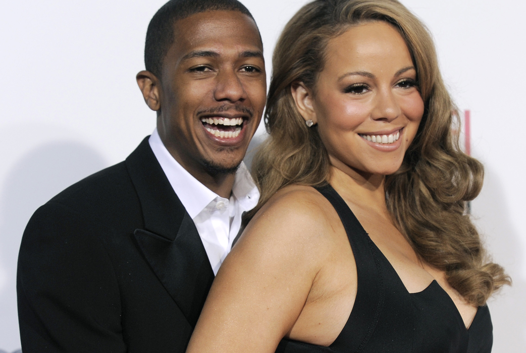 Nick Cannon skilde sig nyligen från sin hustru, sångerskan Mariah Carey. Men problemen verkar inte ha varit i sovrummet. I en intervju med Howard Stern från 2012 berättade Nick att de hade sex till hennes musik, och när Mariah inte var på plats så brukade Cannon onanera till Mariahs musik. Nick Cannon skilde sig nyligen från sin hustru, sångerskan Mariah Carey. Men problemen verkar inte ha varit i sovrummet. I en intervju med Howard Stern från 2012 berättade Nick att de hade sex till hennes musik, och när Mariah inte var på plats så brukade Cannon onanera till Mariahs musik.