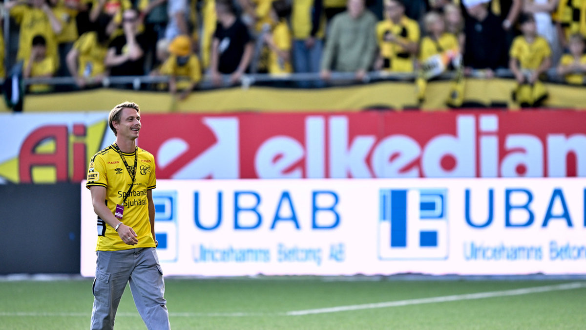 värvar hem Simon Hedlund