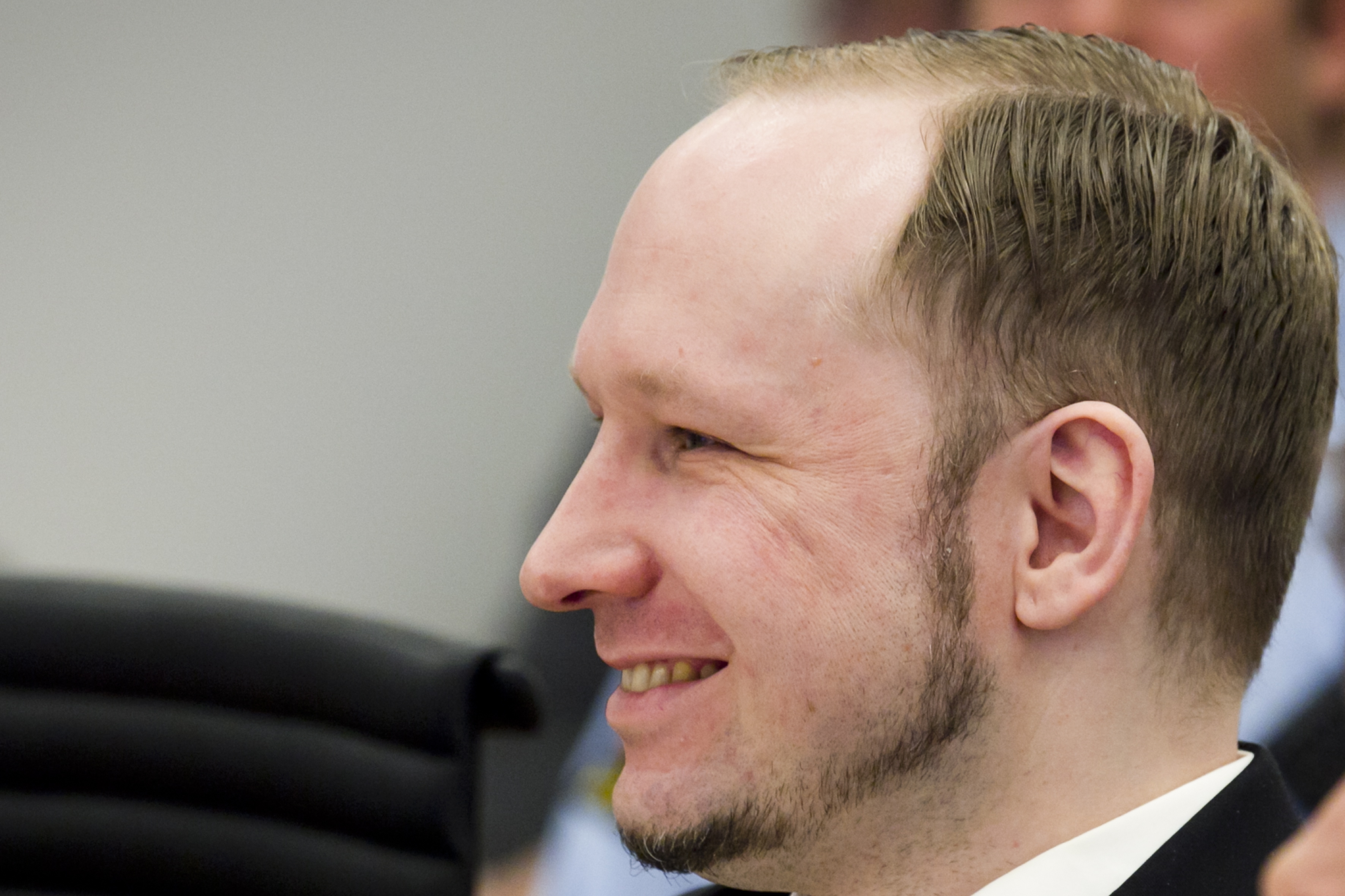 Breivik hånlog mot åklagarna flertalet gånger under onsdagen. 