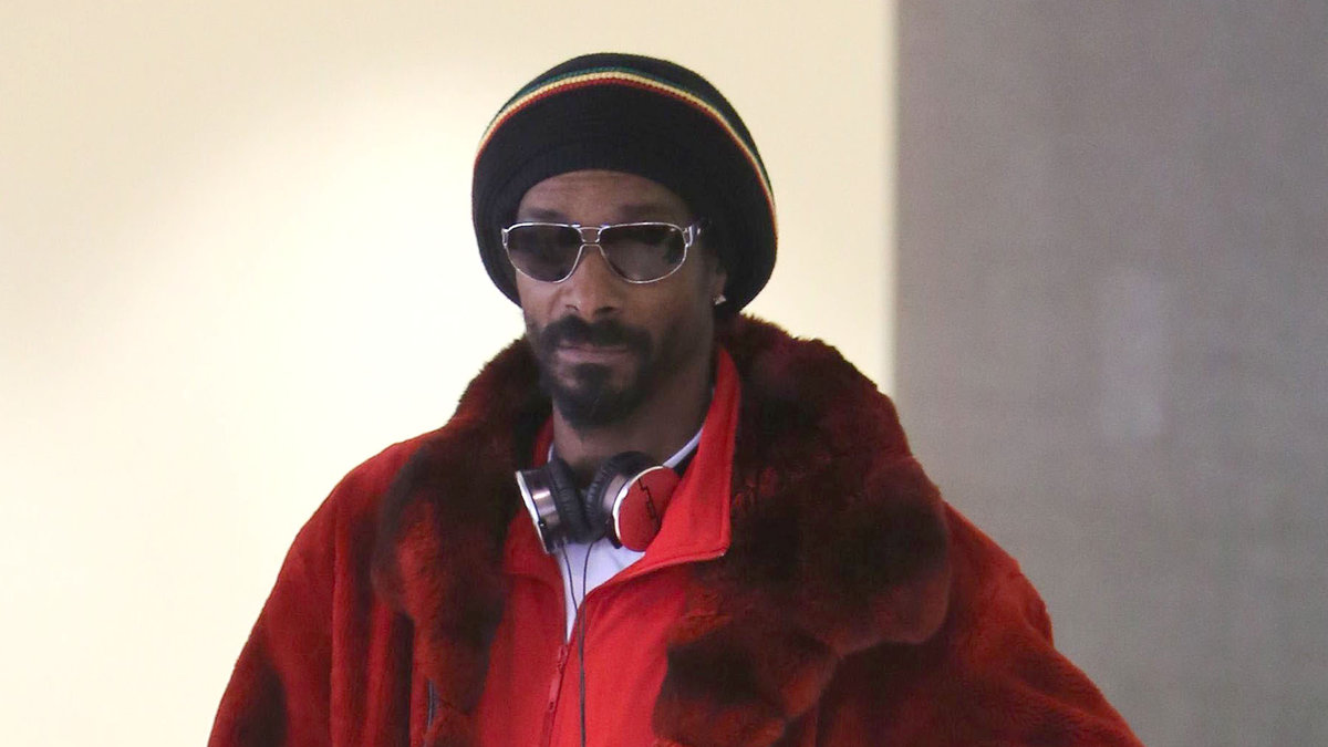 Snoop Lion - Calvin Broadus Jr
