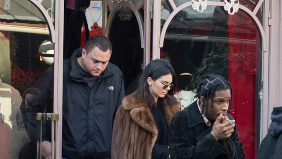 Kendall Jenner köpte en begagnad pälskappa. 
