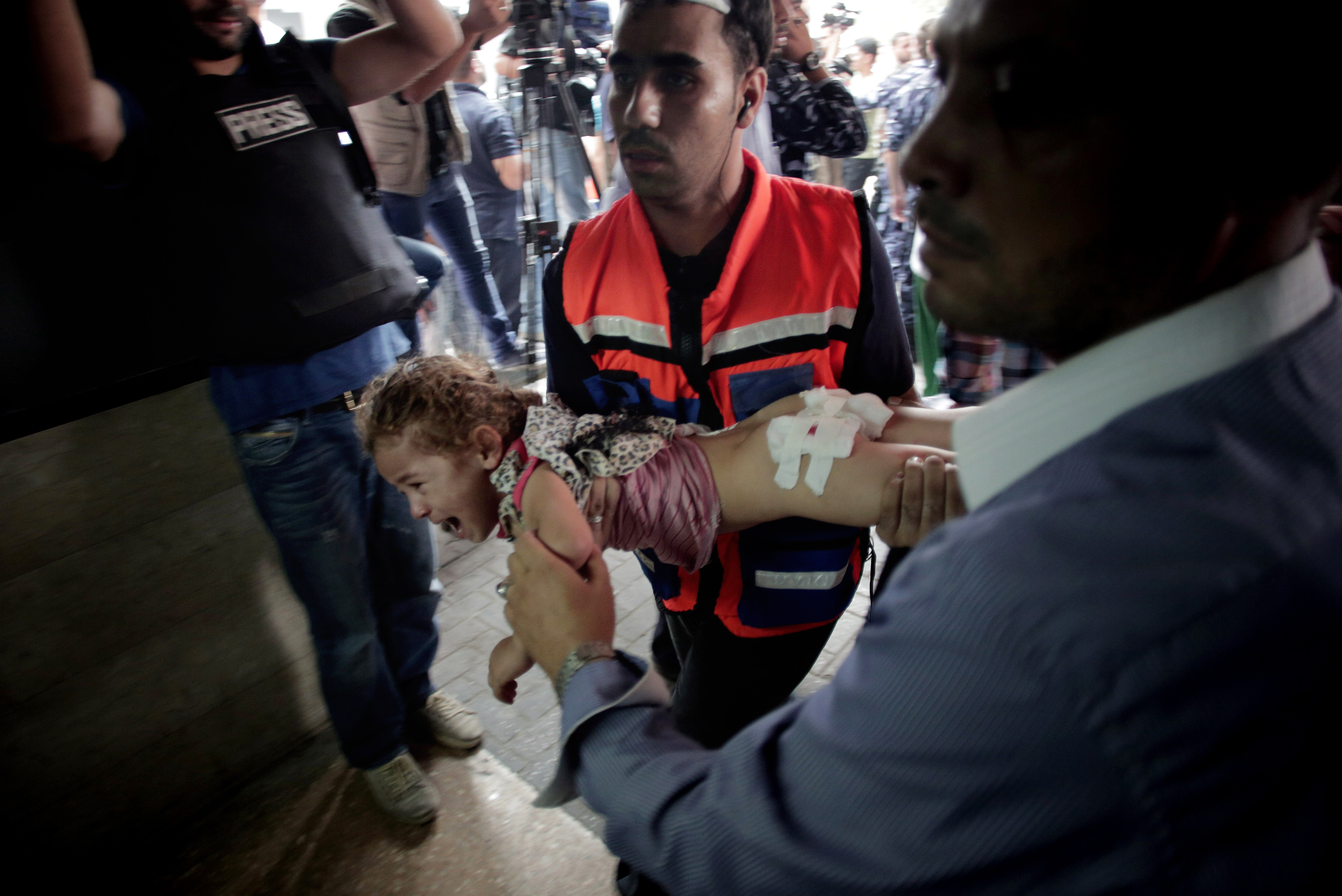 Många barn har skadat eller dödats till följd av de israeliska attackerna. 