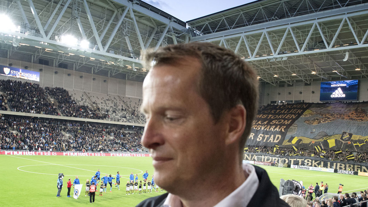 Anders Ygeman på derbyt mellan Djurgården och AIK den 21 september 2016.