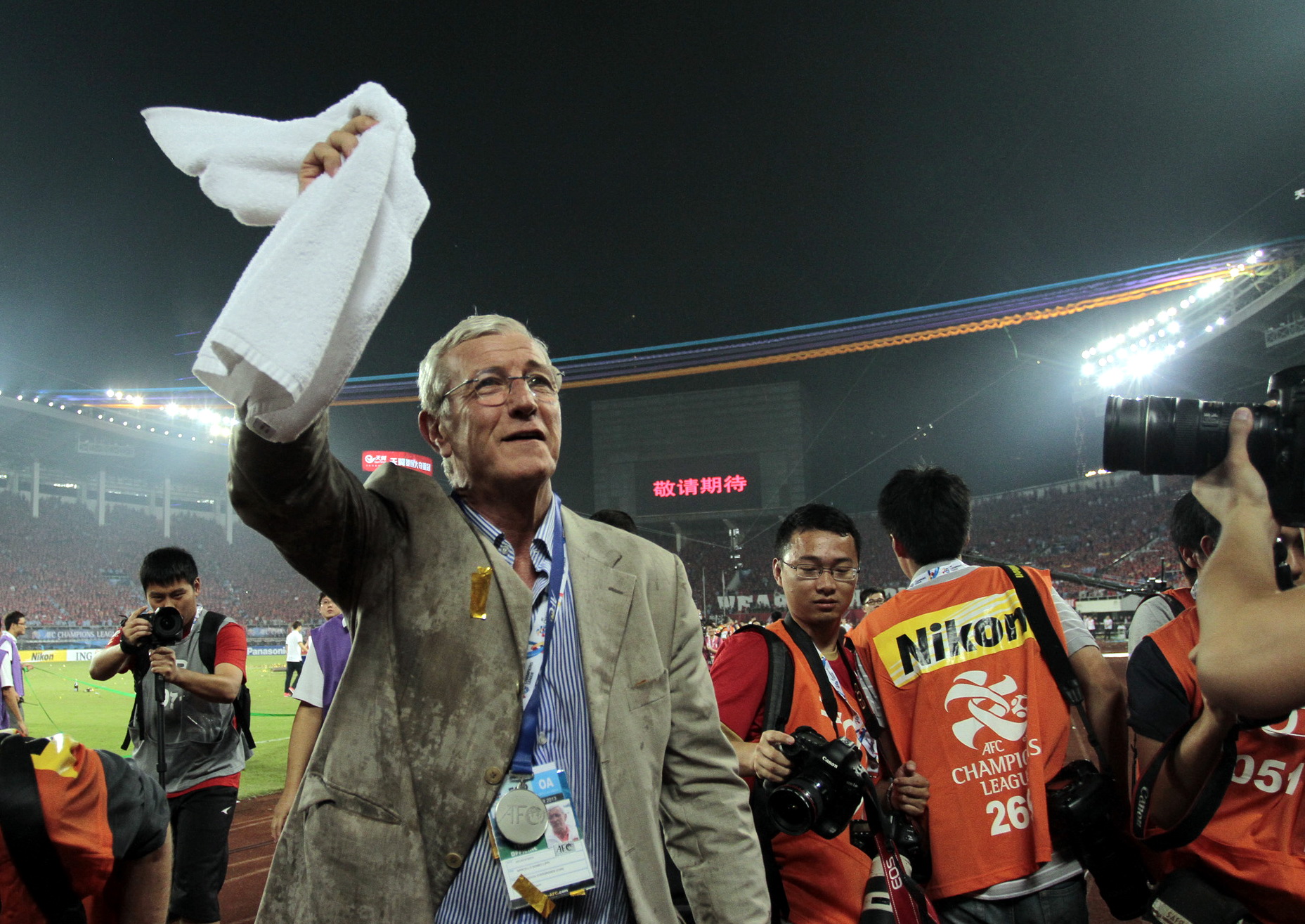 3. Marcelo Lippi, Guangzhou Evergrande: 89 miljoner kronor. 3. Marcelo Lippi, Guangzhou Evergrande: 89 miljoner kronor.