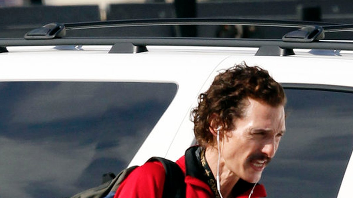 I filmen spelar Leto mot Magic Mike-skådespelaren Matthew McConaughey, 43, som även han har tvingades gå ner oroväckande mycket i vikt.