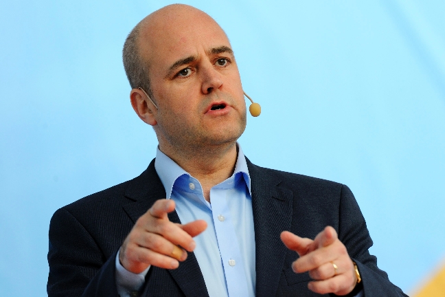 Fredrik Reinfeldt lär åka till Cypern - men han avråds från att äta av  alla öns läckerheter.
