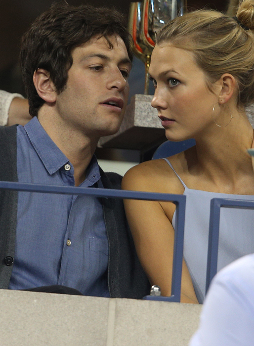 Karlie Kloss med sin pojkvän Josh Kushner. Karlie Kloss med sin pojkvän Josh Kushner.