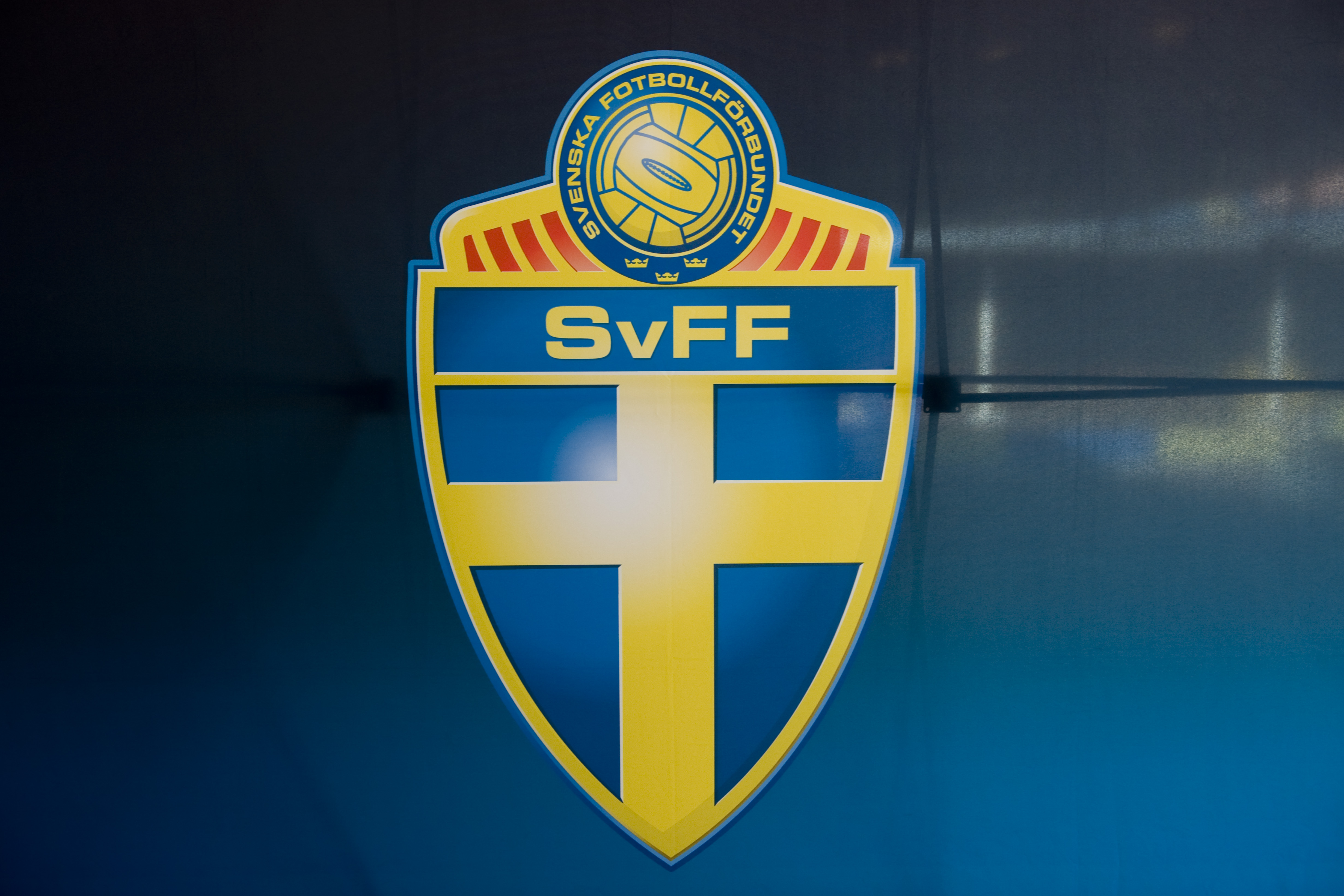 SvFF får utstå hård kritik efter beslutet att fria Syrianska FC och straffa AIK.